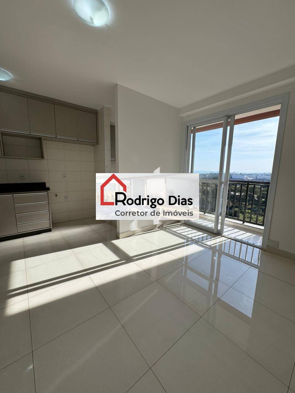 Apartamento para alugar com 3 quartos, 77m² - Foto 4