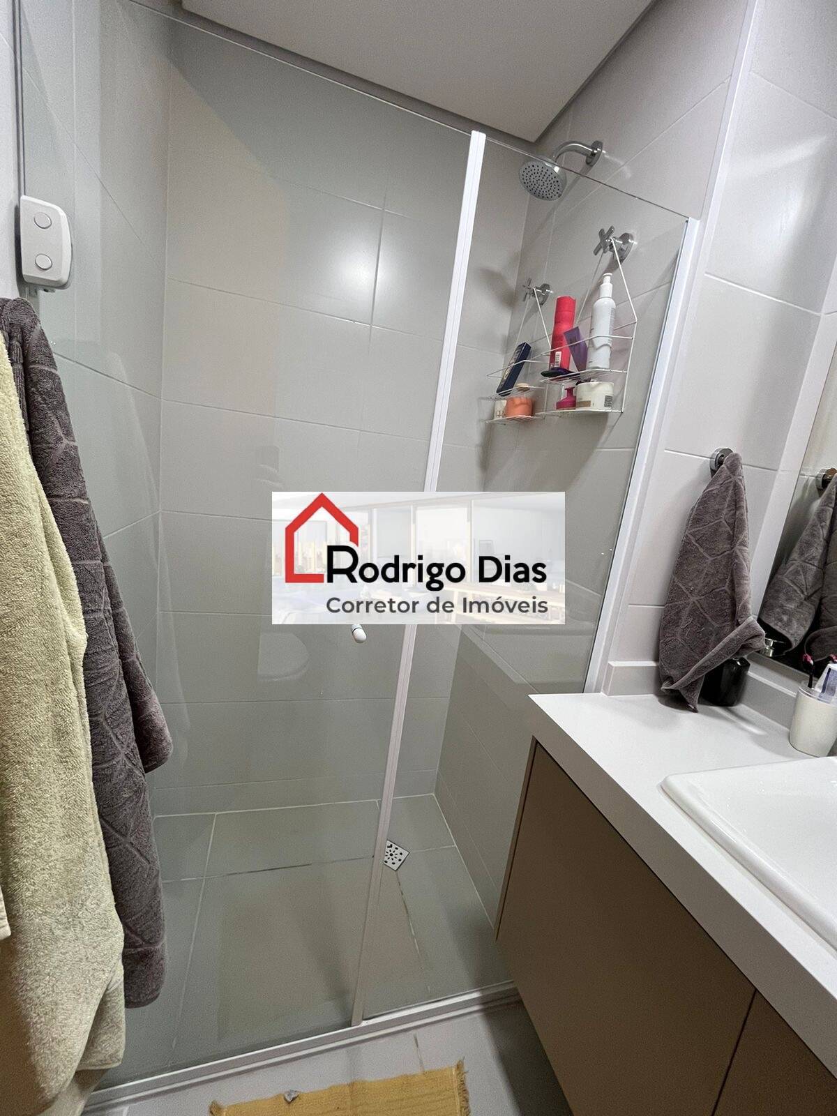 Apartamento para alugar com 3 quartos, 98m² - Foto 14