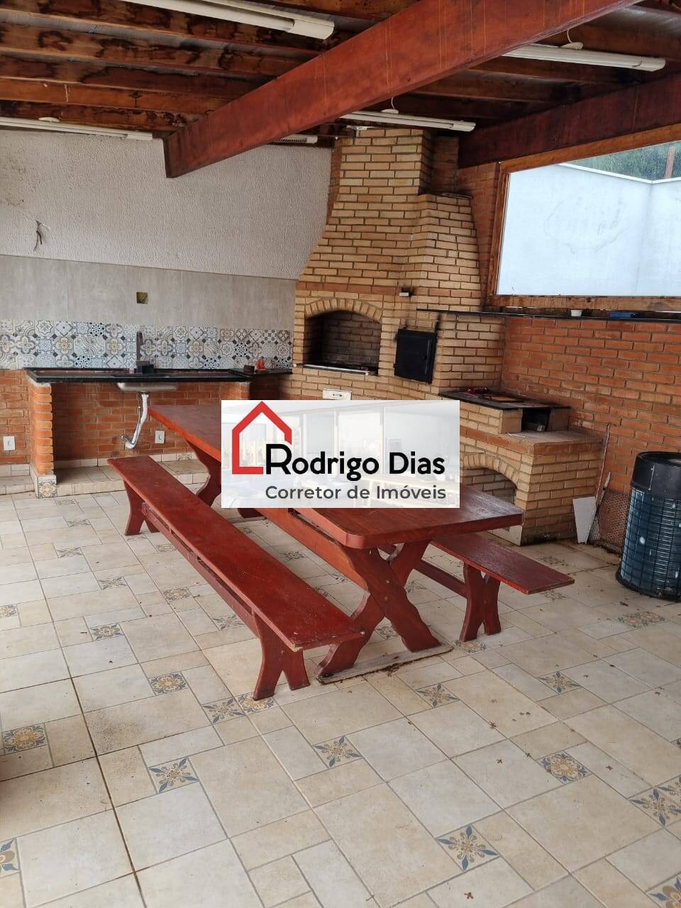 Casa para alugar com 4 quartos, 380m² - Foto 27