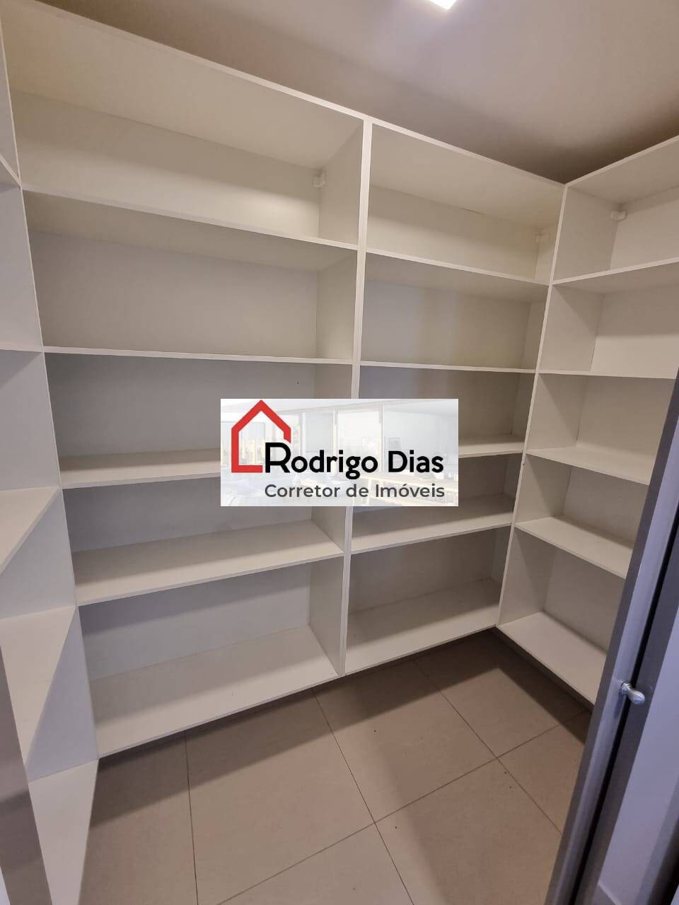 Casa para alugar com 4 quartos, 380m² - Foto 34