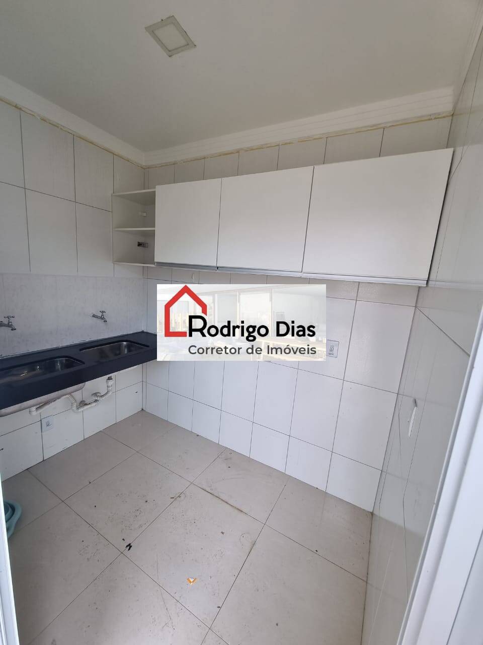 Casa para alugar com 4 quartos, 380m² - Foto 44