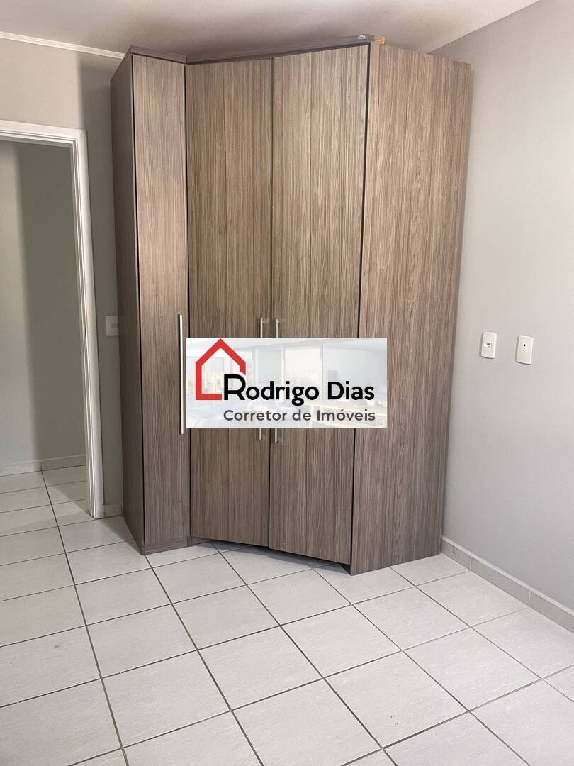 Apartamento para alugar com 2 quartos, 60m² - Foto 13