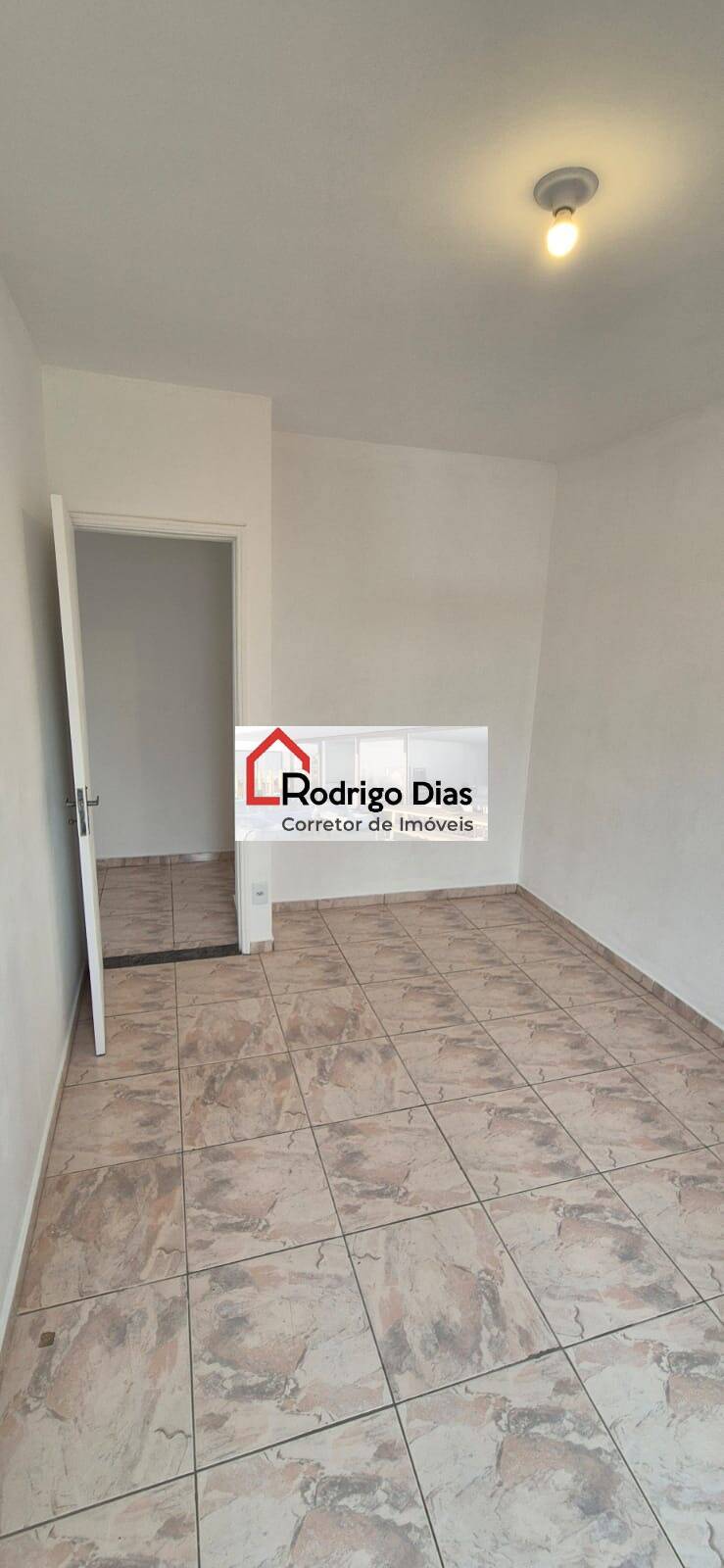 Apartamento para alugar com 2 quartos, 60m² - Foto 6