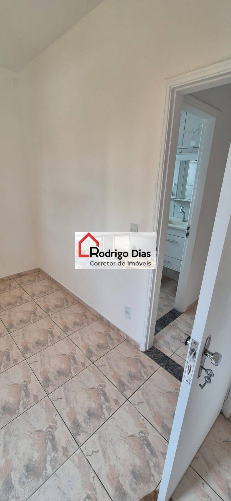 Apartamento para alugar com 2 quartos, 60m² - Foto 8