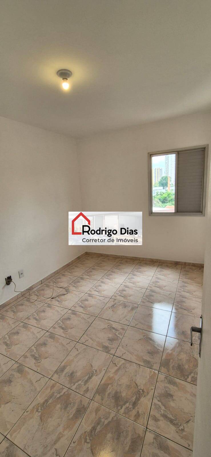 Apartamento para alugar com 2 quartos, 60m² - Foto 2