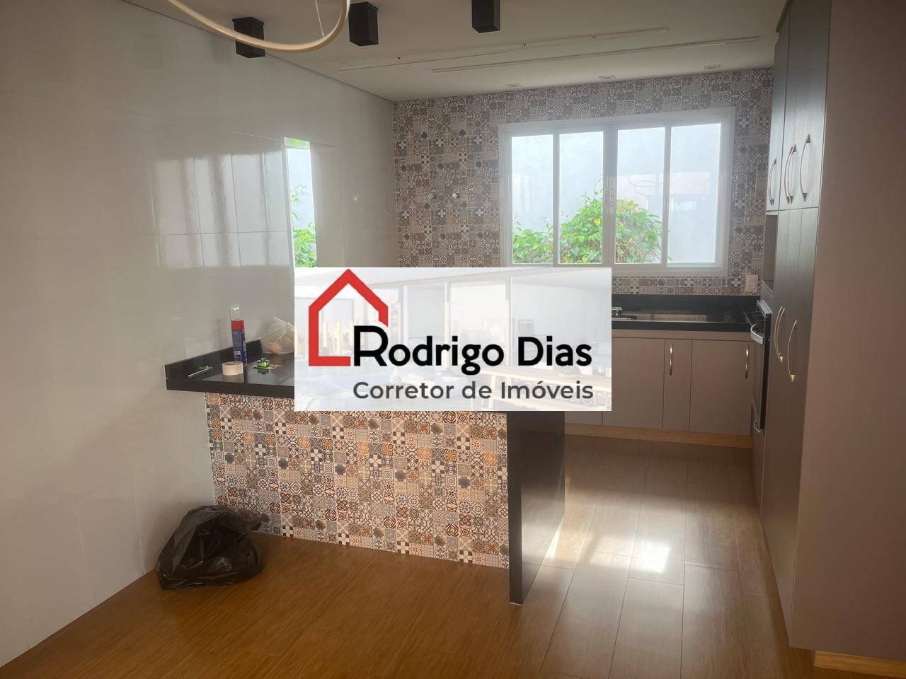 Casa de Condomínio para alugar com 3 quartos, 350m² - Foto 8